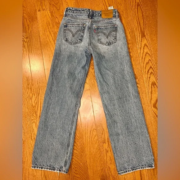 Levi’s Premium Low Loose Jeans •Woman’s 23 x 30 • Vintage Light Wash - Picture 6 of 11
